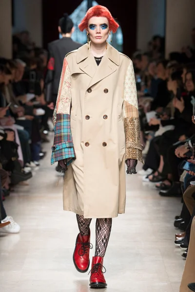 Look 29